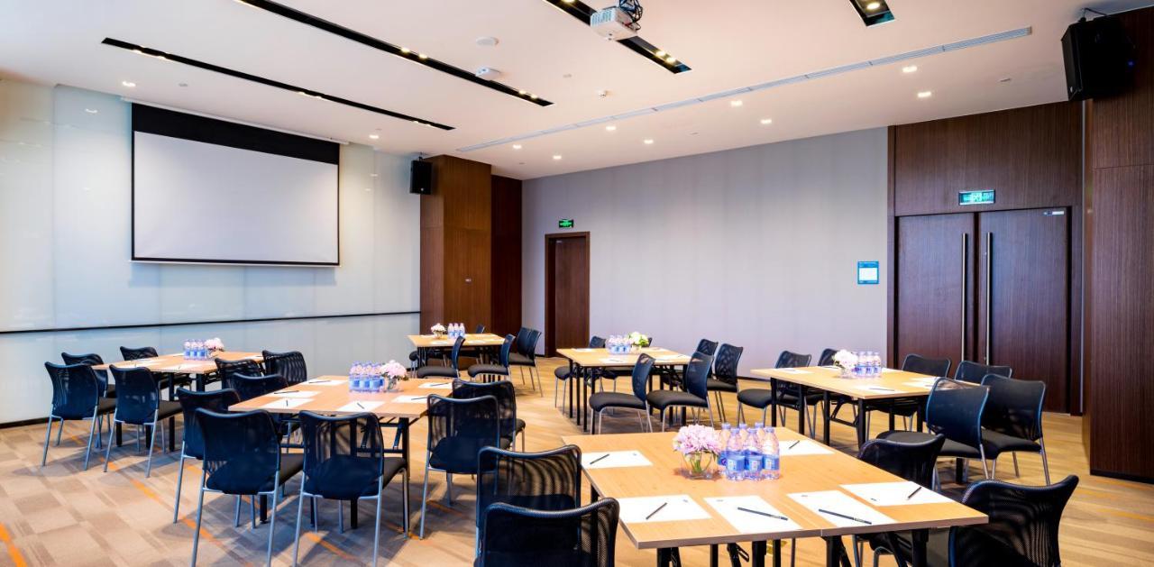 Hampton By Hilton Guangzhou Huadu Hotel ภายนอก รูปภาพ